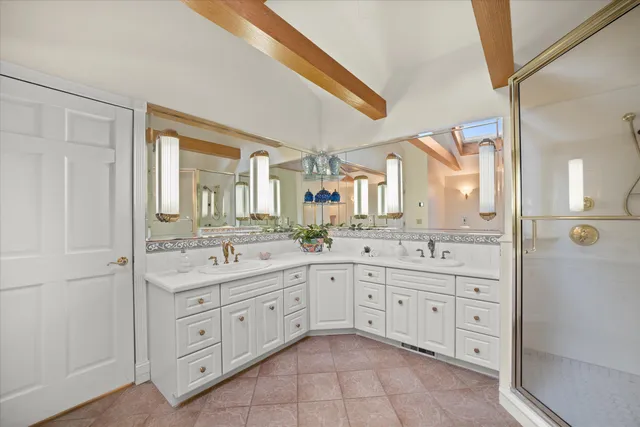 $699,900 | W338S4370 Drumlin Drive, Dousman, WI 53118