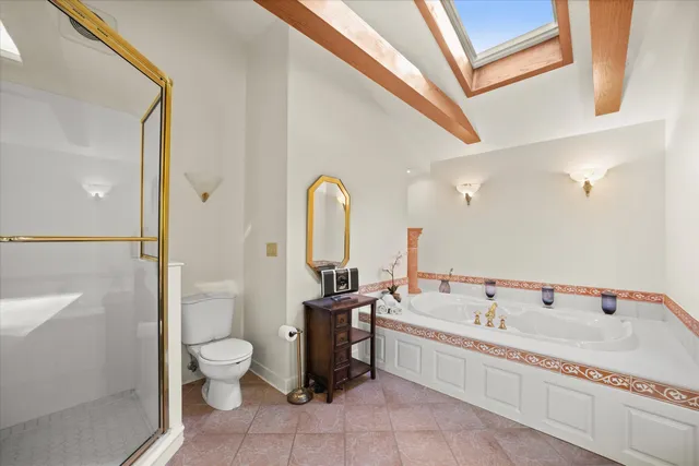 $699,900 | W338S4370 Drumlin Drive, Dousman, WI 53118