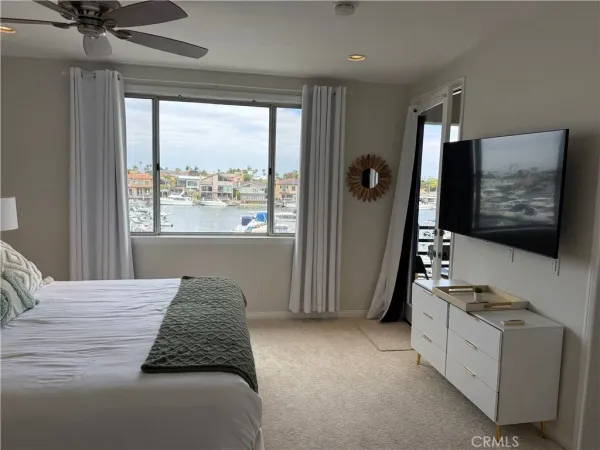 $1,273,888 | 4165 Warner Avenue, Huntington Beach, CA 92649