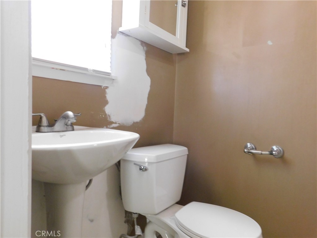 16873 Alexander Edwards, CA 93523 - Photo 19 of 30 2nd bathroom