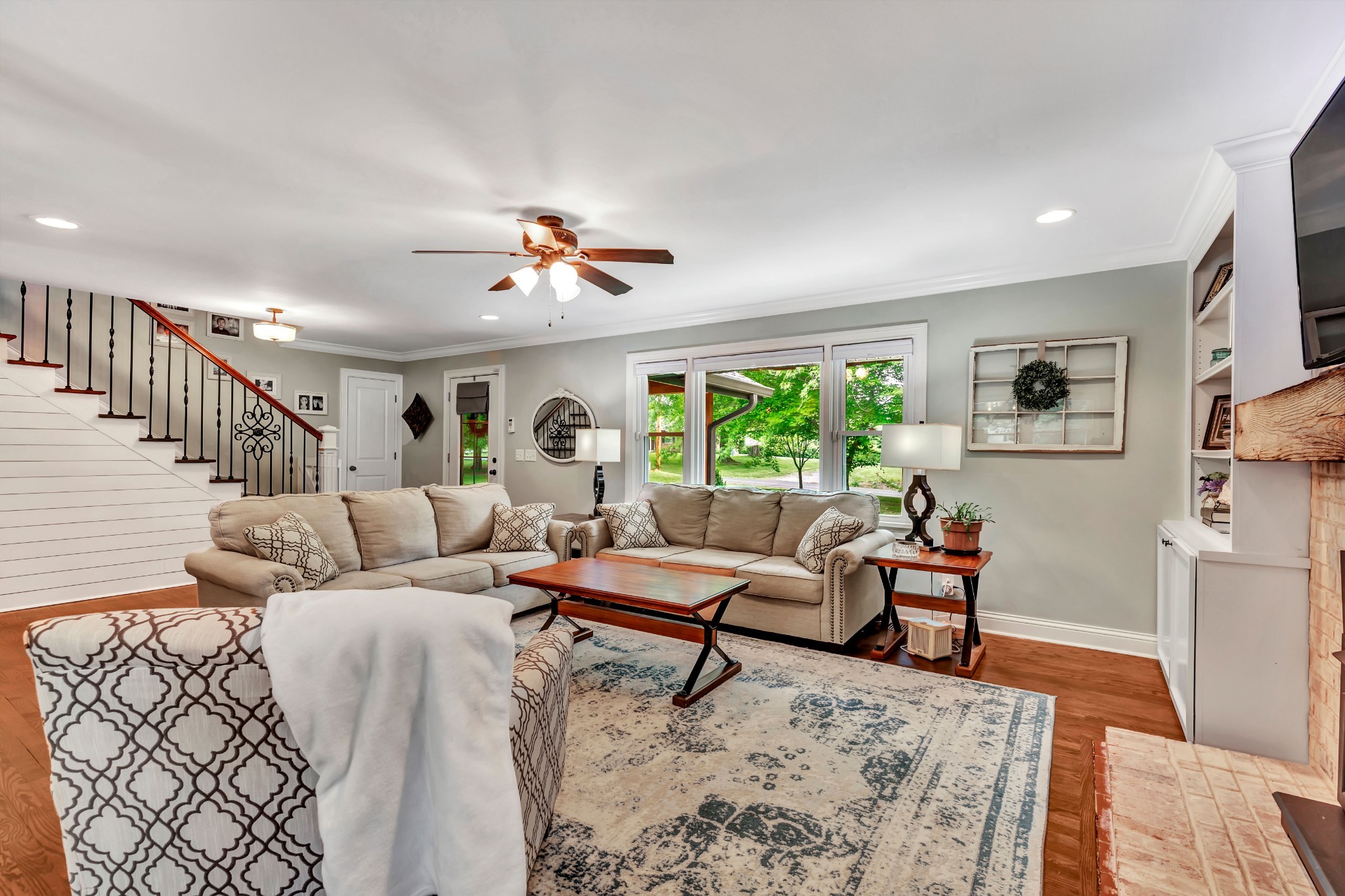 114 Butler Road Portland, TN 37148 - Photo 8 of 43 a living room with furniture and a window