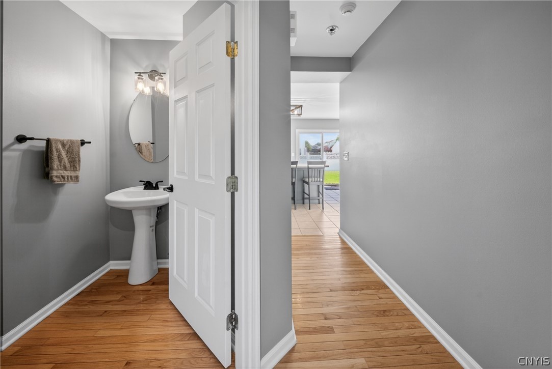 5467 Congleton Circle Clay, NY 13041 - Photo 15 of 37