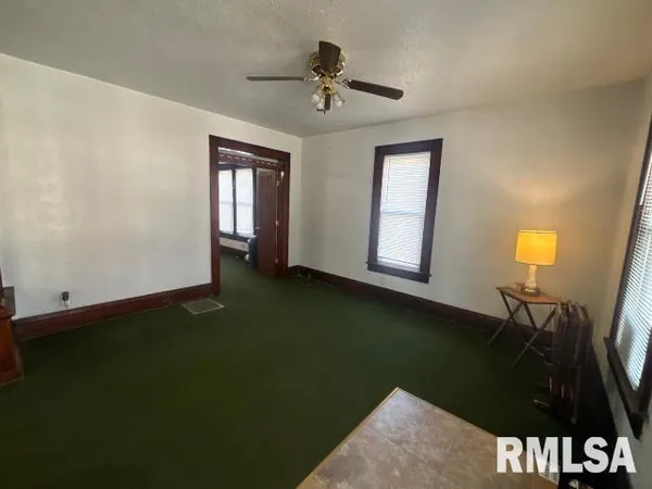 $129,000 | 706 West South Grand Avenue, Springfield, IL 62704