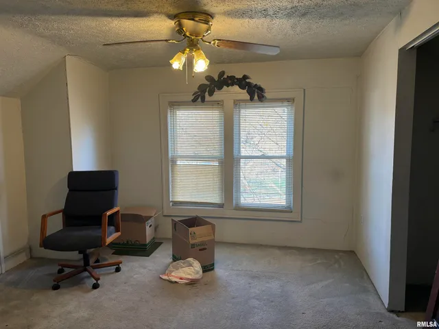 $129,000 | 706 West South Grand Avenue, Springfield, IL 62704