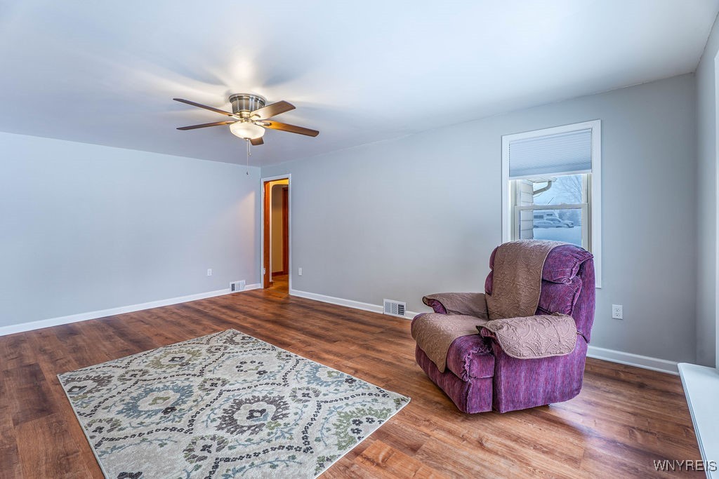 5848 Shawnee Road Cambria, NY 14132 - Photo 7 of 24 Living room