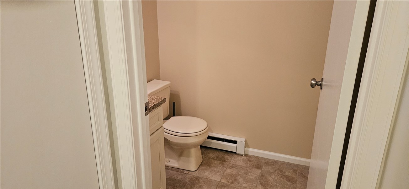 200 Post Road, Unit 323 Warwick, RI 02888 - Photo 8 of 17 half bath