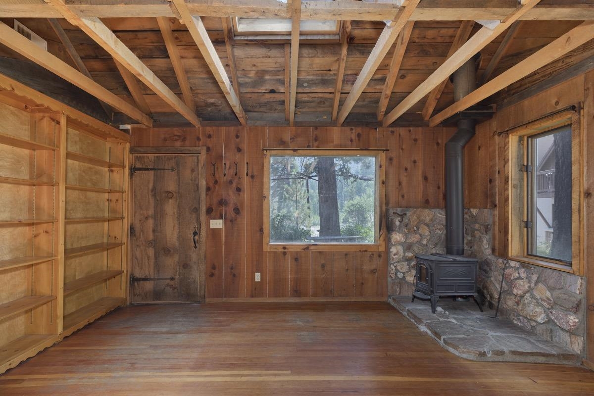 2030 Old Mammoth Road Mammoth Lakes, CA 93546 - Photo 16 of 46 a view of room with window
