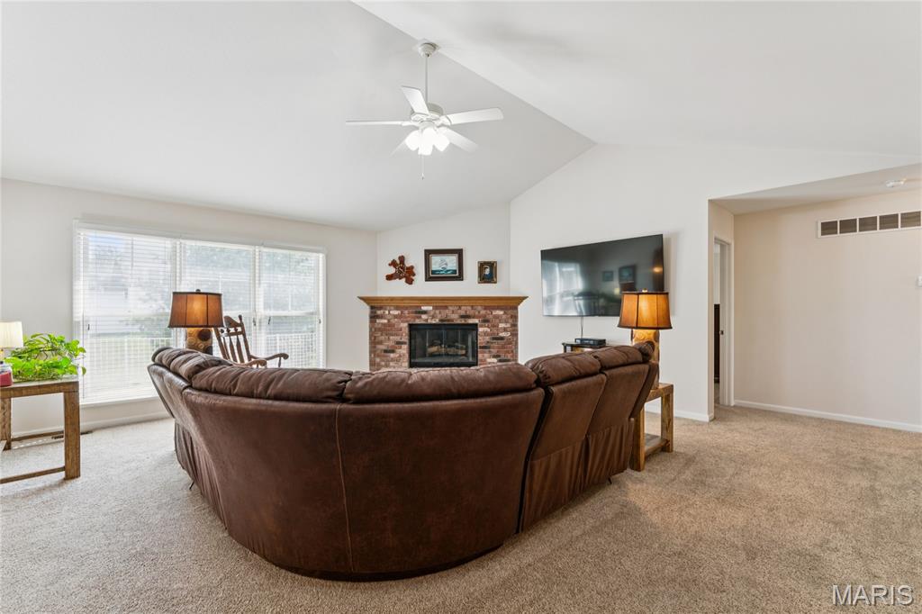 4613 Valleydale Road Godfrey, IL 62035 - Photo 5 of 35 Gallery Image 5