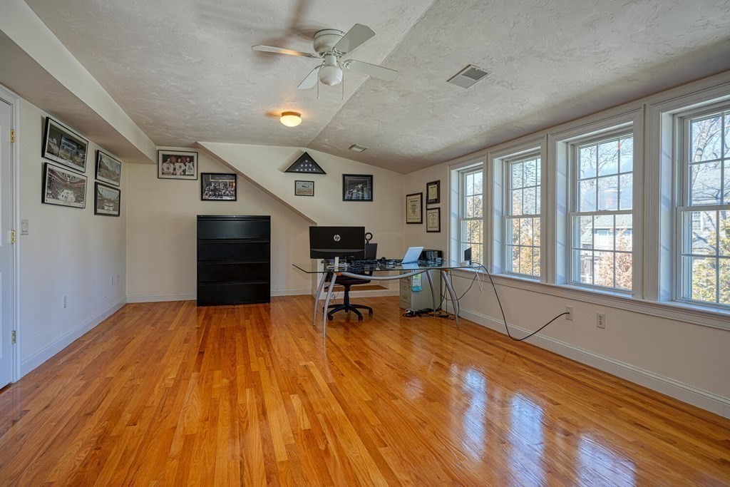 10 Moline Road Burlington, MA 01803 - Photo 20 of 38 Gallery Image 20