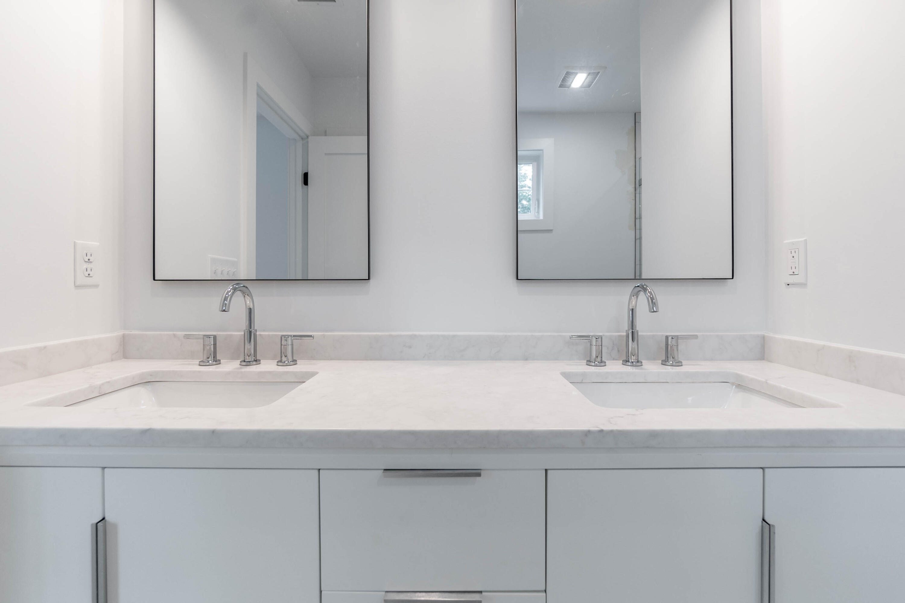 32 Brook Road, Unit 2 Falmouth, ME 04105 - Photo 18 of 29 3-32.Brook.2-20