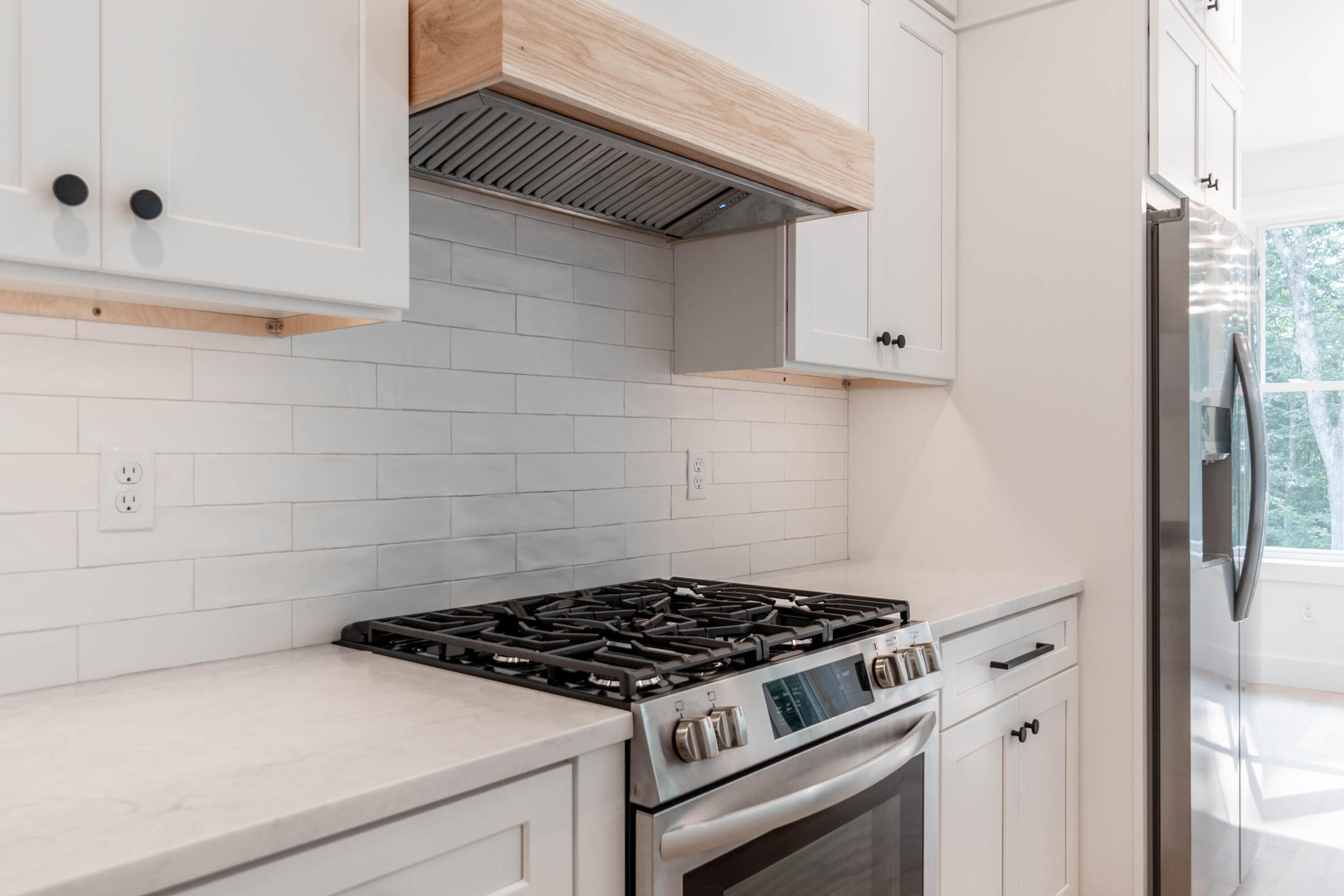 32 Brook Road, Unit 2 Falmouth, ME 04105 - Photo 10 of 29 3-32.Brook.2-57