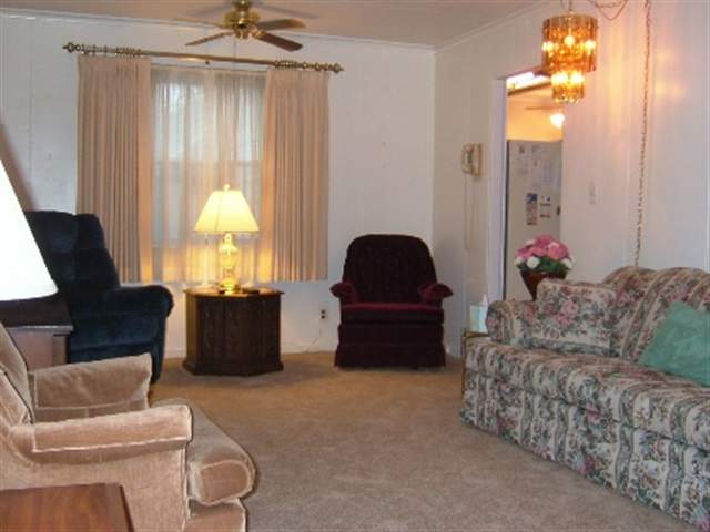 1712 Lincoln Road Bettendorf, IA 52722 - Photo 4 of 9 Gallery Image 4