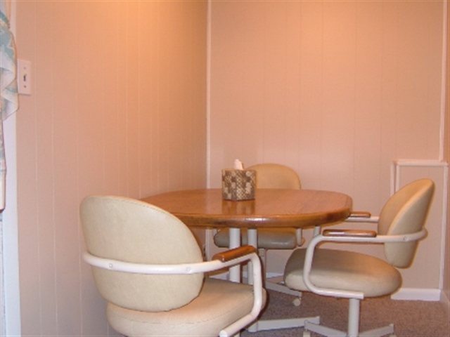 1712 Lincoln Road Bettendorf, IA 52722 - Photo 7 of 9 Gallery Image 7