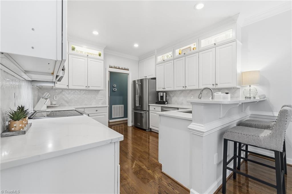 4253 Wayne Road Greensboro, NC 27407 - Photo 10 of 49 Kitchen