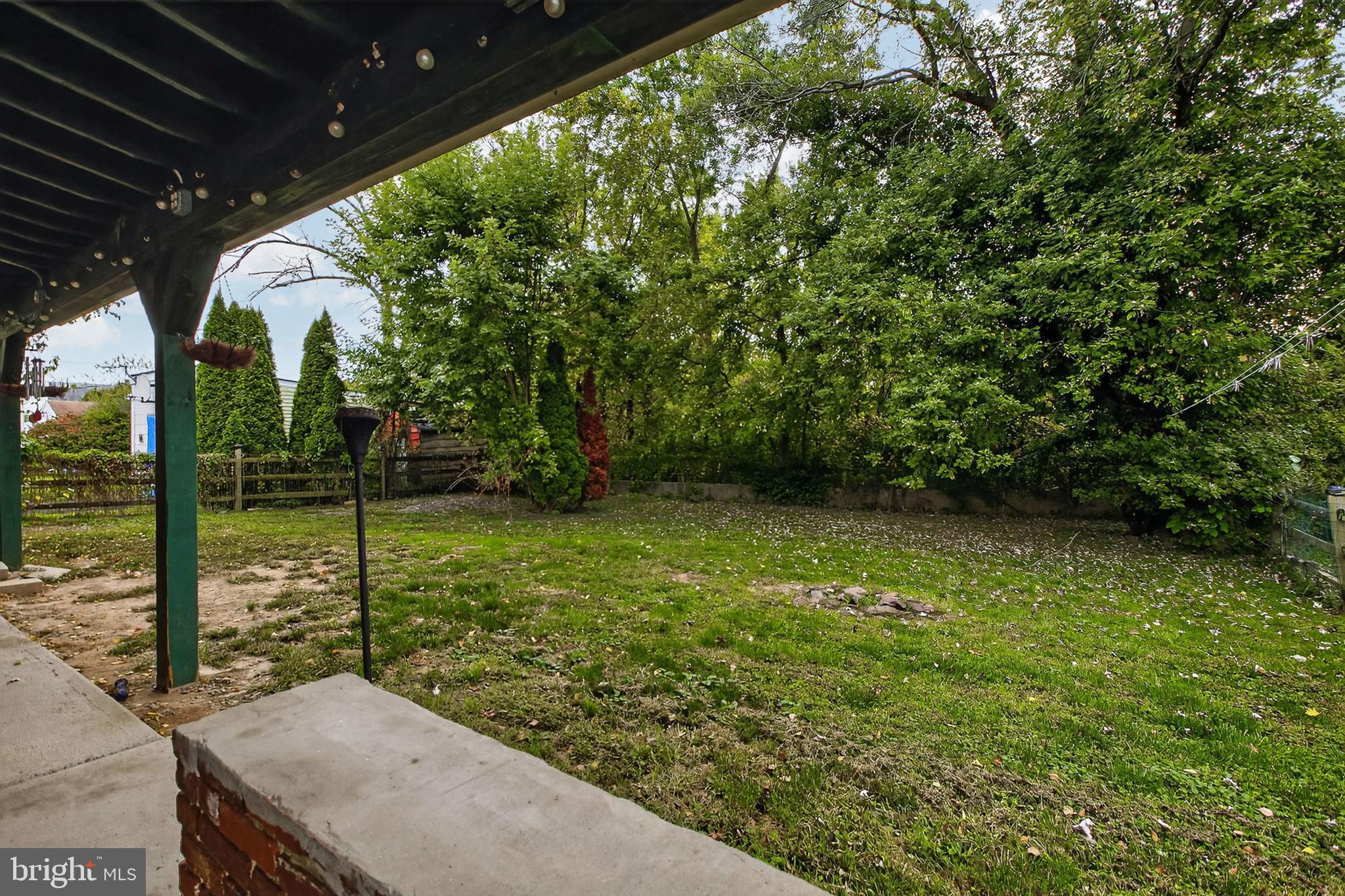 138 Diamond Street Hatfield, PA 19440 - Photo 33 of 33 a view of a backyard with plants
