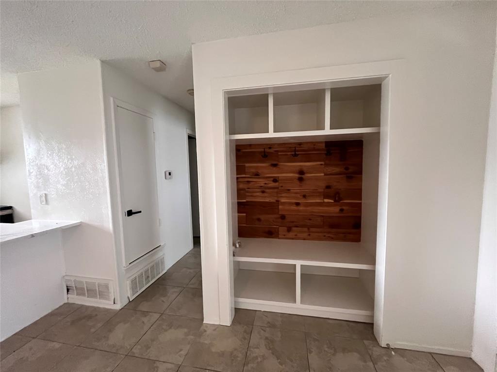 721 Lisa Lane Cedar Hill, TX 75104 - Photo 2 of 35