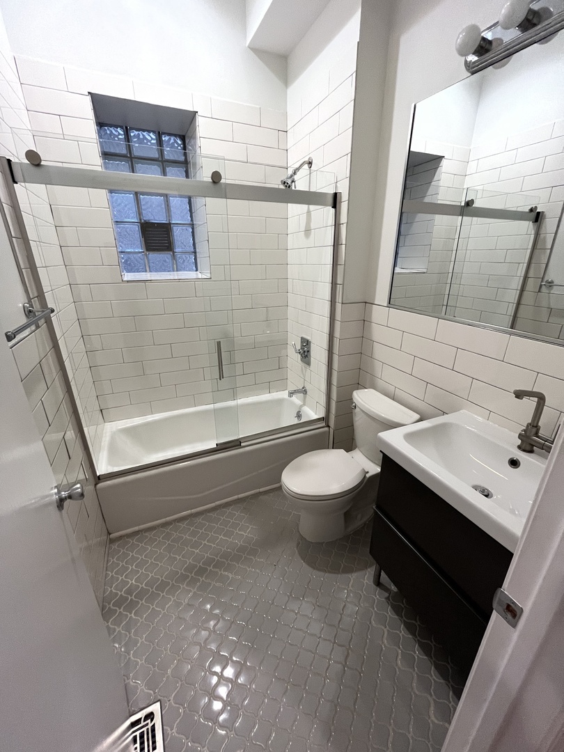 446 North Aberdeen Street, Unit 1 Chicago, IL 60642 - Photo 14 of 16