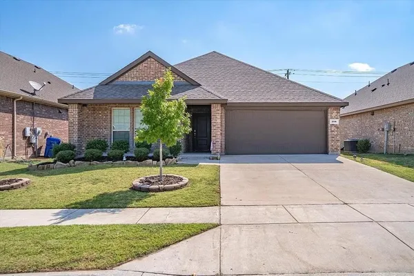 $2,095 | 208 Sunny Corner Road, Royse City, TX 75189