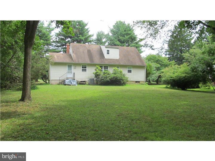 64 Mountainview Road Trenton, NJ 08628 - Photo 3 of 18 Exterior Back