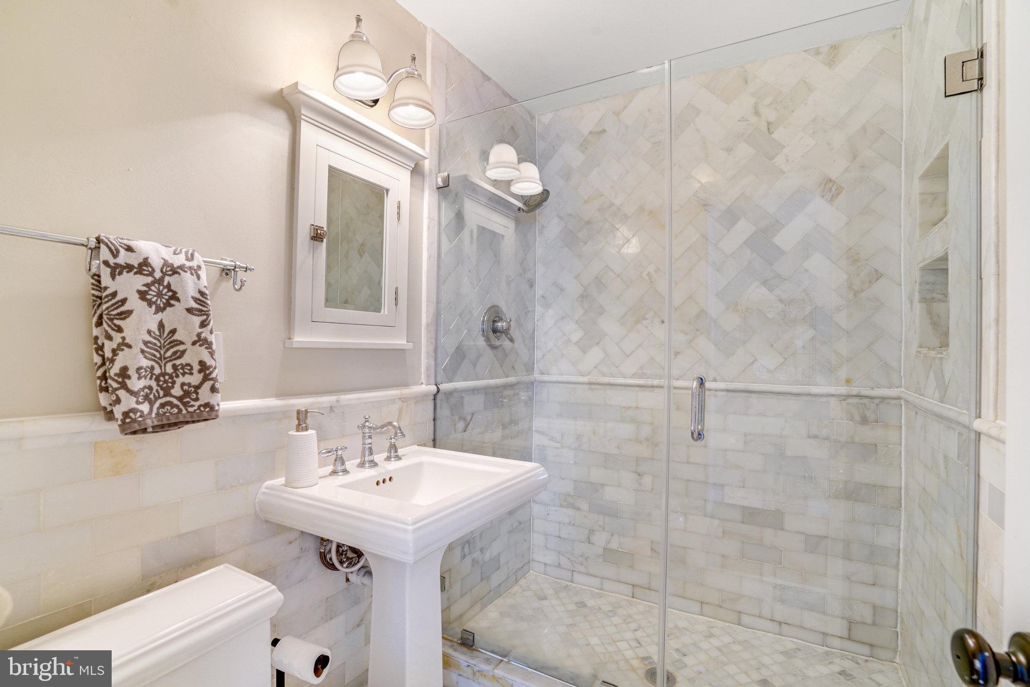 2914 Summerfield Road Falls Church, VA 22042 - Photo 16 of 38 Gallery Image 16