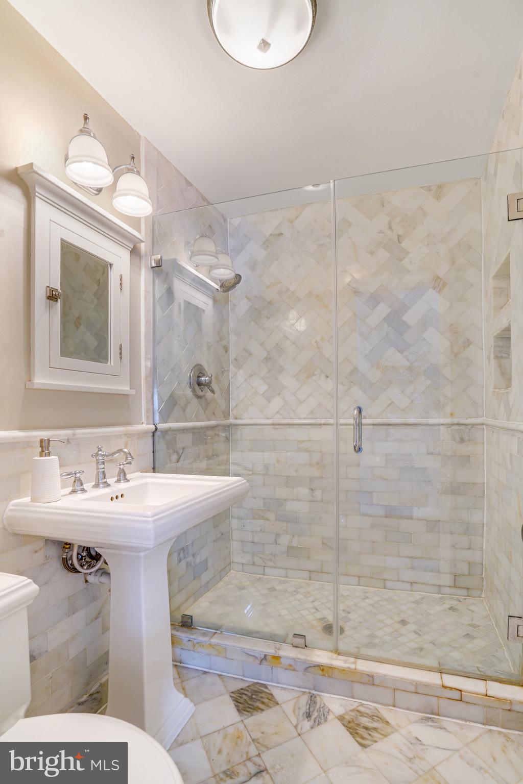 2914 Summerfield Road Falls Church, VA 22042 - Photo 17 of 38 Gallery Image 17