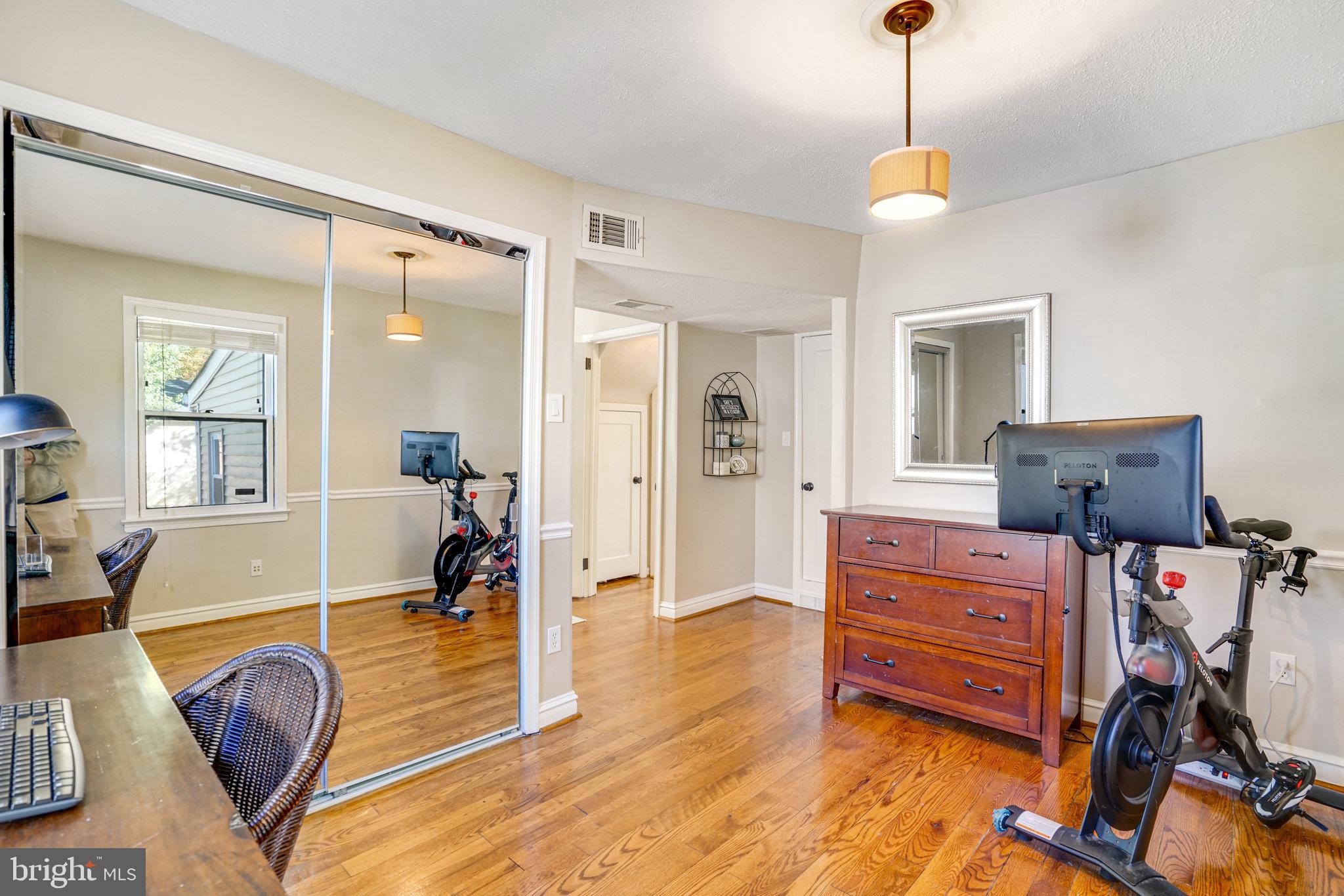 2914 Summerfield Road Falls Church, VA 22042 - Photo 18 of 38 Gallery Image 18