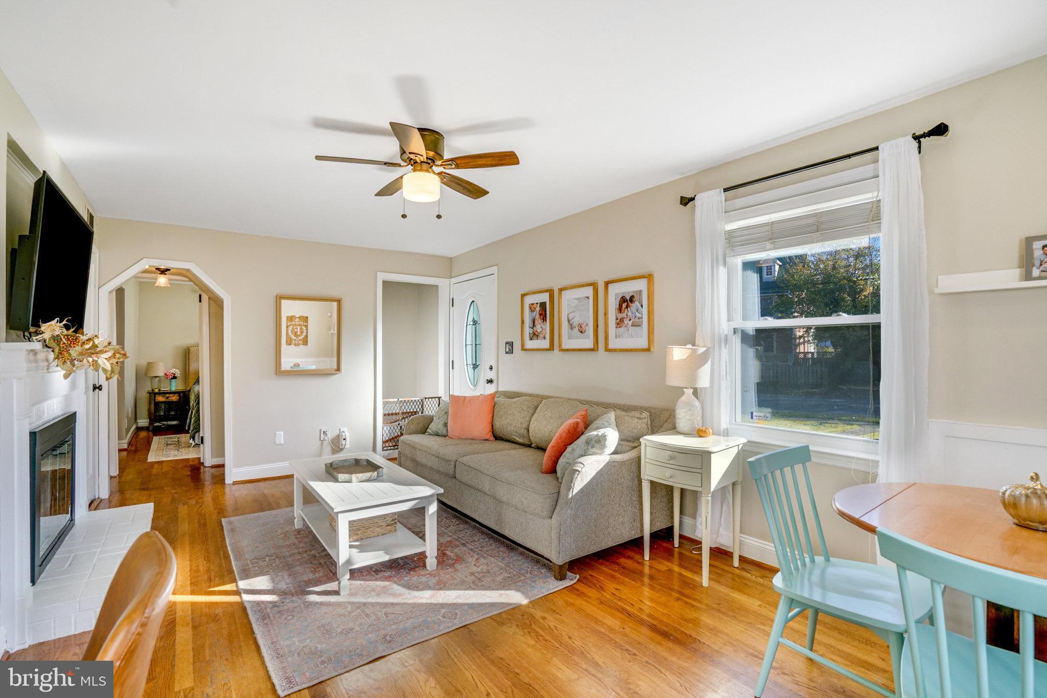 2914 Summerfield Road Falls Church, VA 22042 - Photo 5 of 38 Gallery Image 5