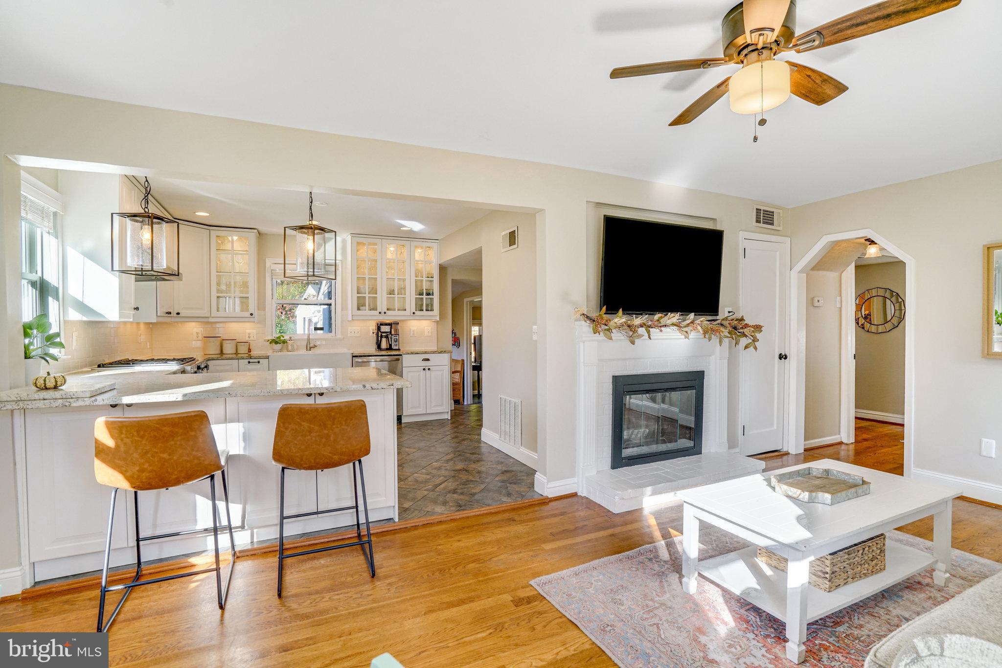 2914 Summerfield Road Falls Church, VA 22042 - Photo 9 of 38 Gallery Image 9
