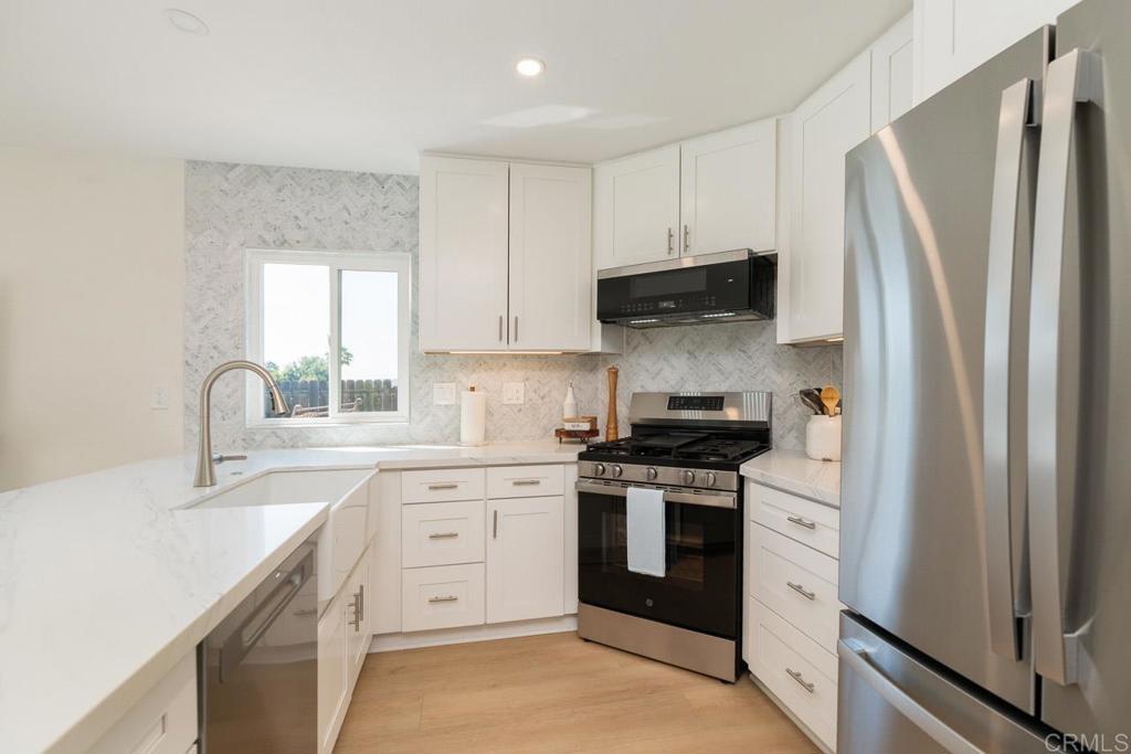 11007 Crystal Springs Road Santee, CA 92071 - Photo 12 of 33 Kitchen