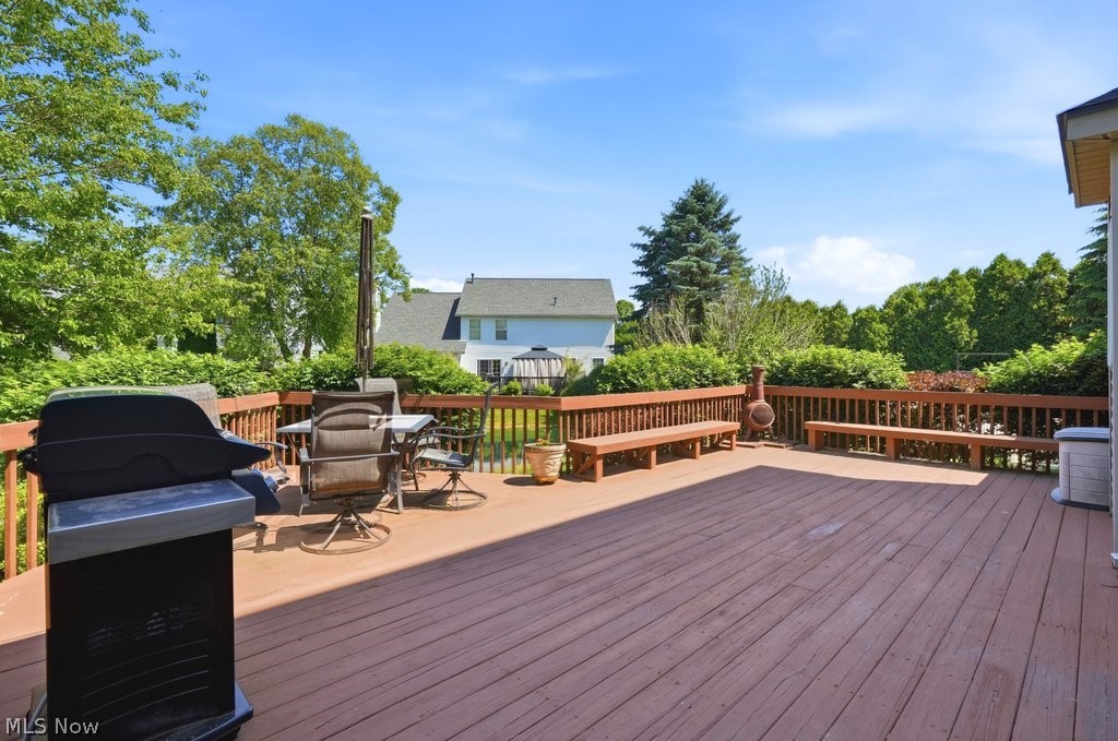 593 Brookstone Court Akron, OH 44321 - Photo 34 of 41 Deck