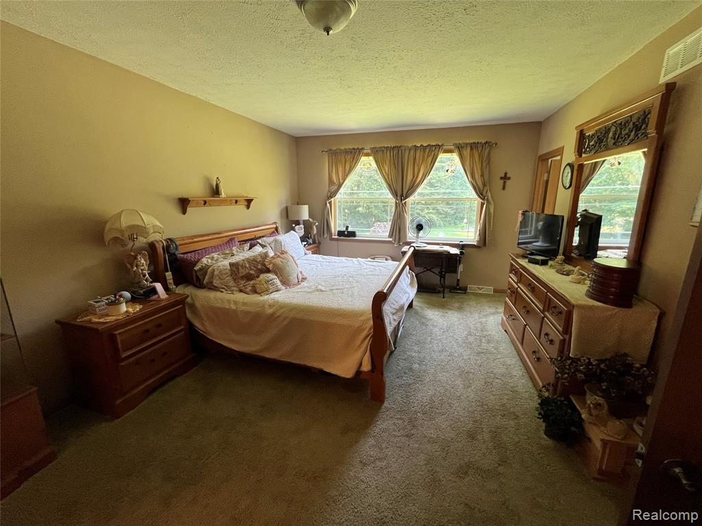 28524 Elwell Road Belleville, MI 48111 - Photo 40 of 84