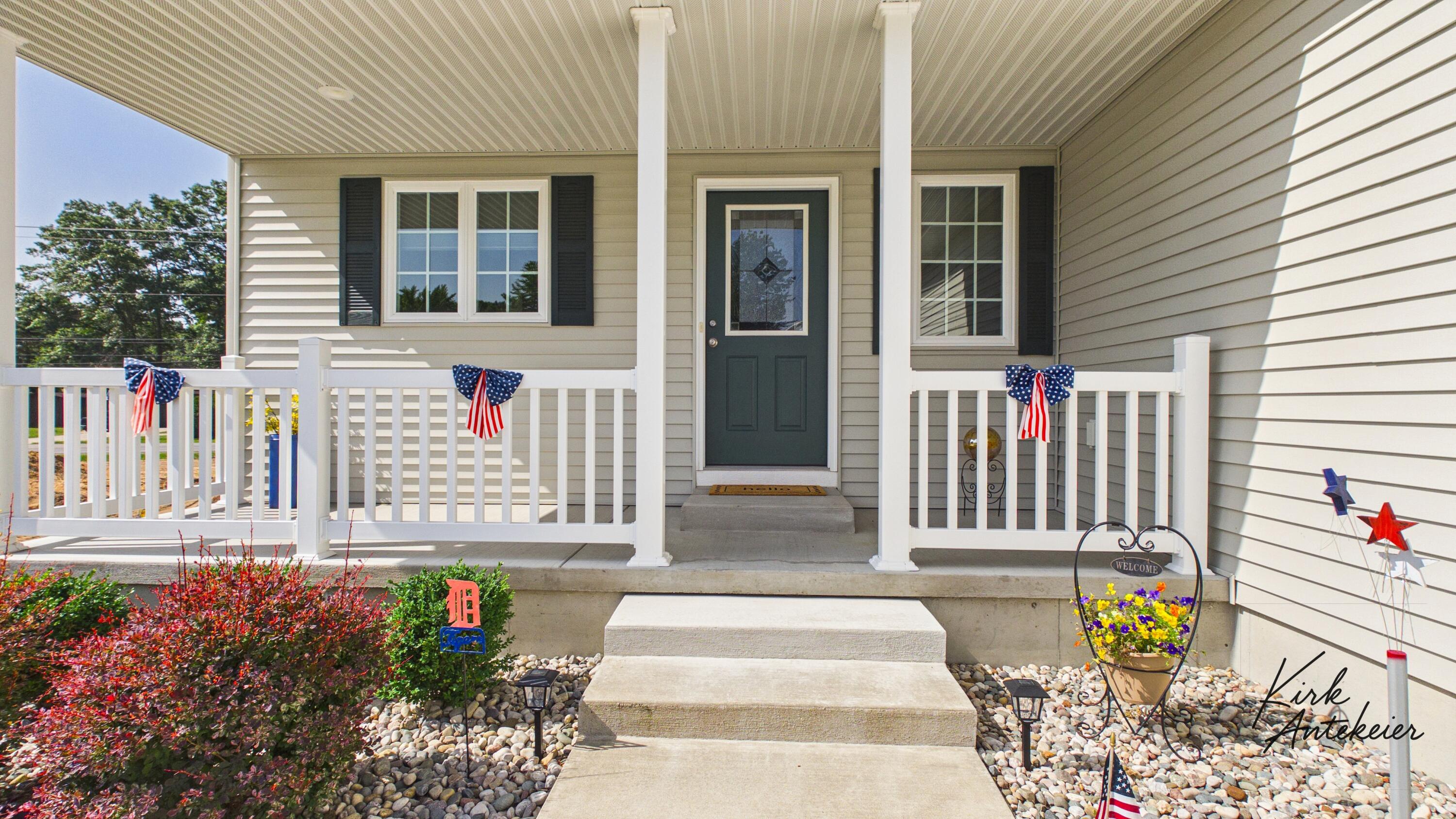 1421 East Addison Way Muskegon, MI 49445 - Photo 4 of 42 CAM04872G0-PR0065-STILL004