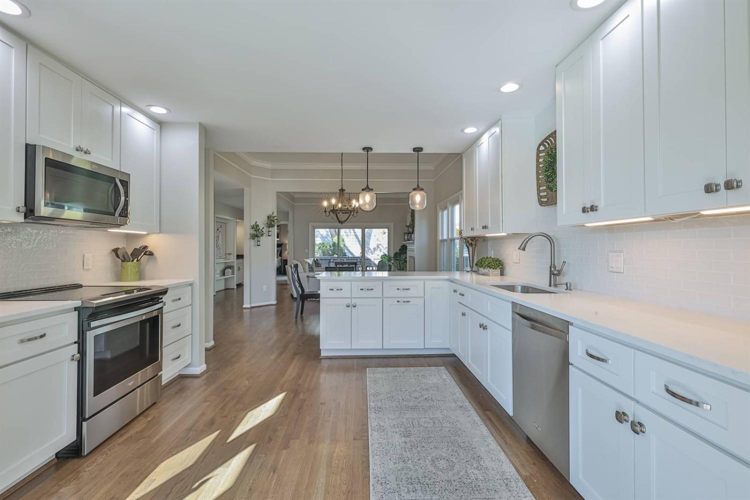 8823 Montgomery Road Cincinnati, OH 45236 - Photo 13 of 45 Gallery Image 13