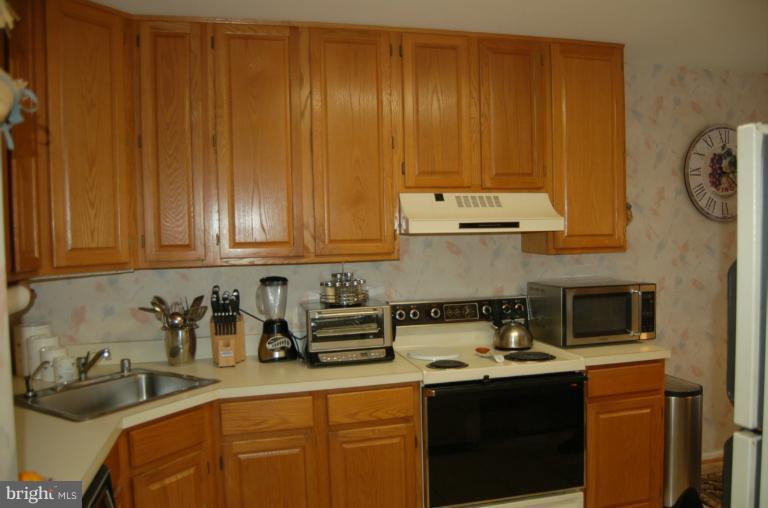 11 Suncroft Court Silver Spring, MD 20904 - Photo 12 of 21 Kitchen