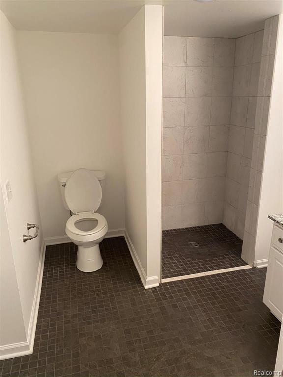 205 East Jolly Road, Unit 8 Lansing, MI 48910 - Photo 8 of 23
