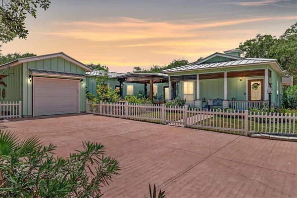 $509,000 | 53 Old Cottage Beach Drive, Rockport, TX 78382