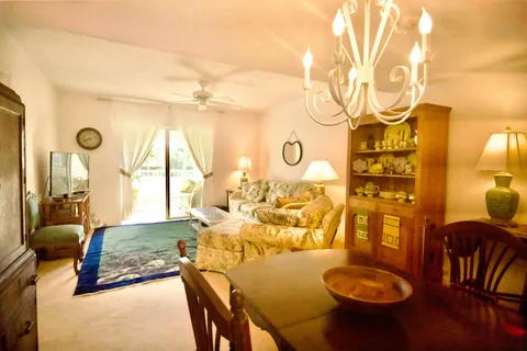 $162,500 | 18081 Southeast Country Club Drive, Unit 289, Jupiter, FL 33469