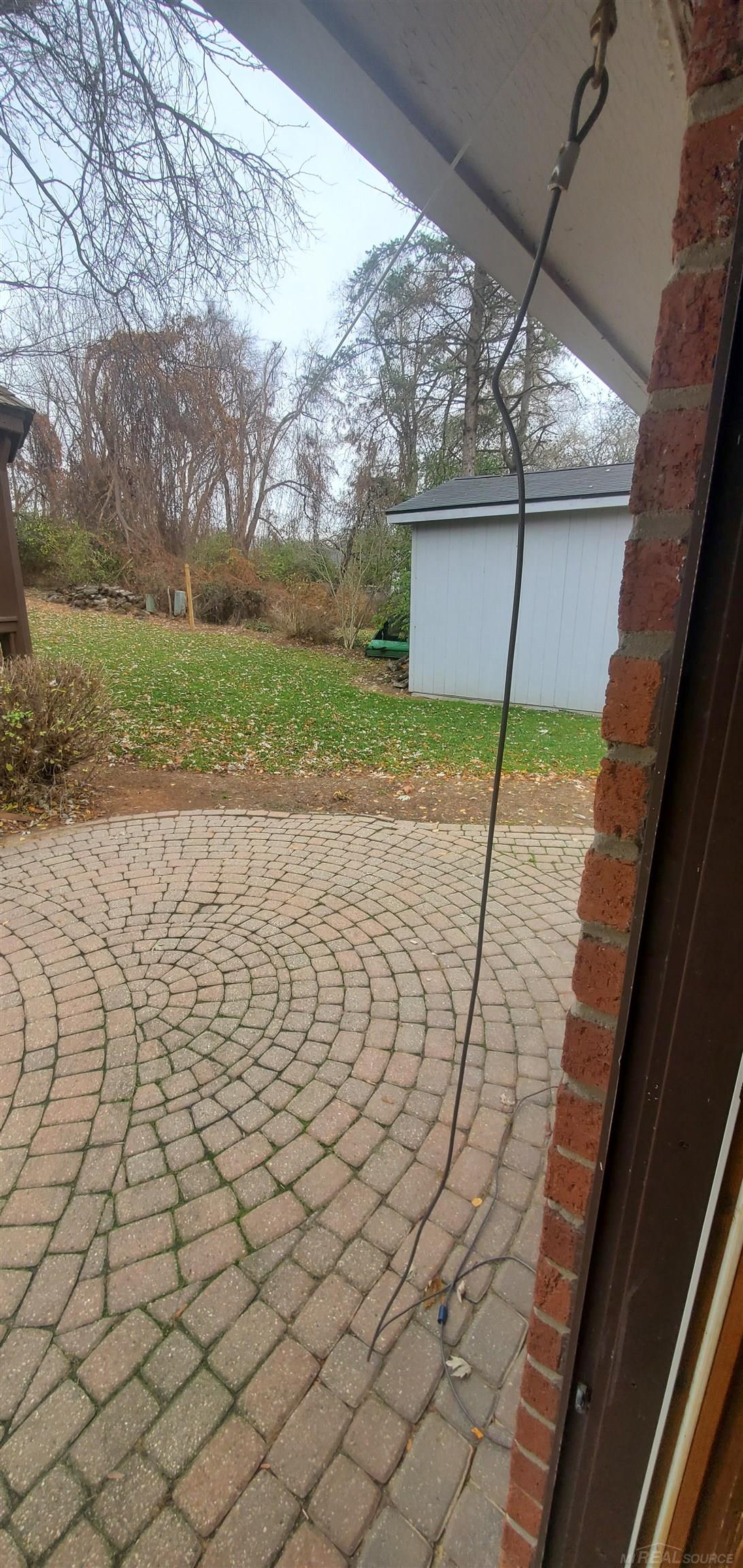 411 Broadleaf Drive Rochester, MI 48306 - Photo 19 of 73 50128763-342397e0-dabb-456b-8b79-047e9cebc117.JPG