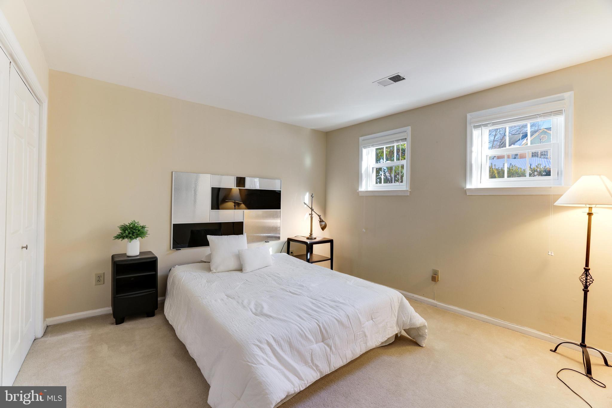 9053 Ottawa Place Silver Spring, MD 20910 - Photo 38 of 65 Nice size guest bedroom in-law suite