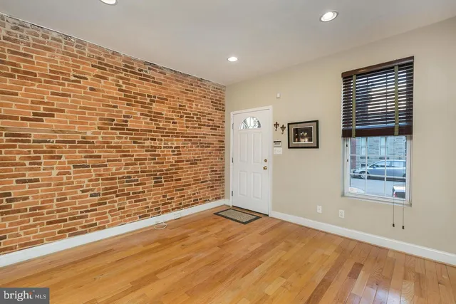 $2,600 | 1444 South Charles Street, Baltimore, MD 21230