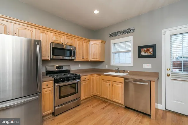 $2,600 | 1444 South Charles Street, Baltimore, MD 21230