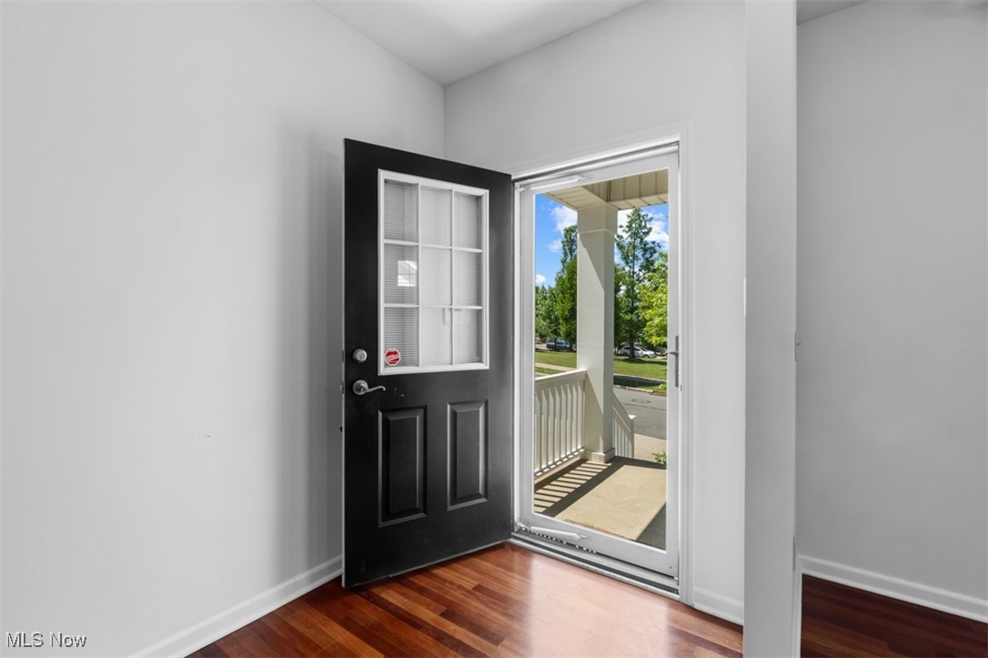 4471 Sexton Road Cleveland, OH 44105 - Photo 4 of 44