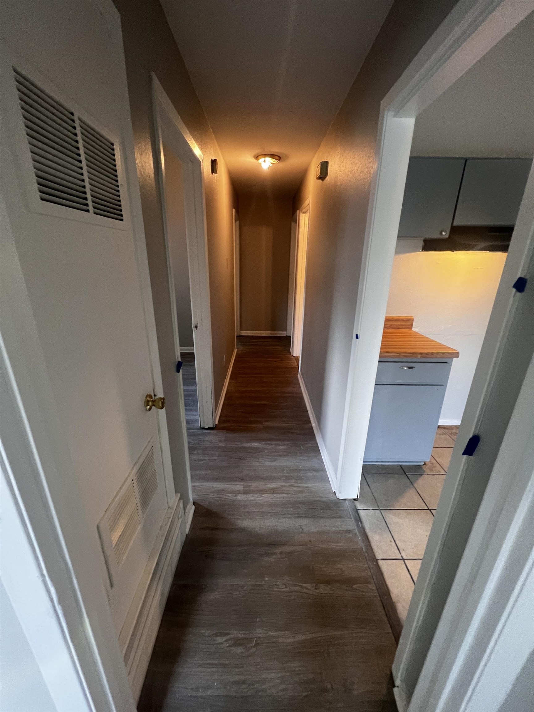 4523 Lawrence Road Memphis, TN 38122 - Photo 6 of 11 a view of entryway