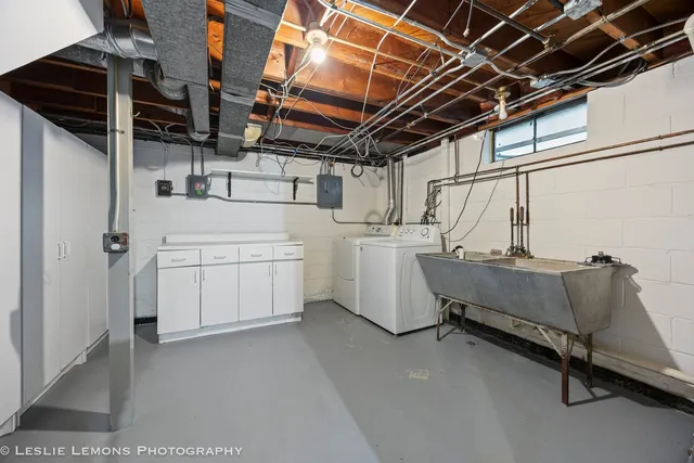 $2,900 | 329 East 8th Avenue, Naperville, IL 60563