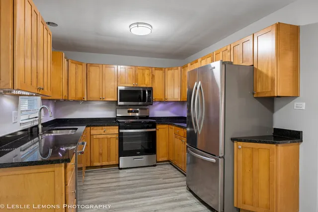 $2,900 | 329 East 8th Avenue, Naperville, IL 60563