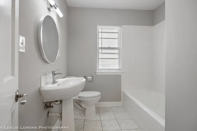 $2,900 | 329 East 8th Avenue, Naperville, IL 60563