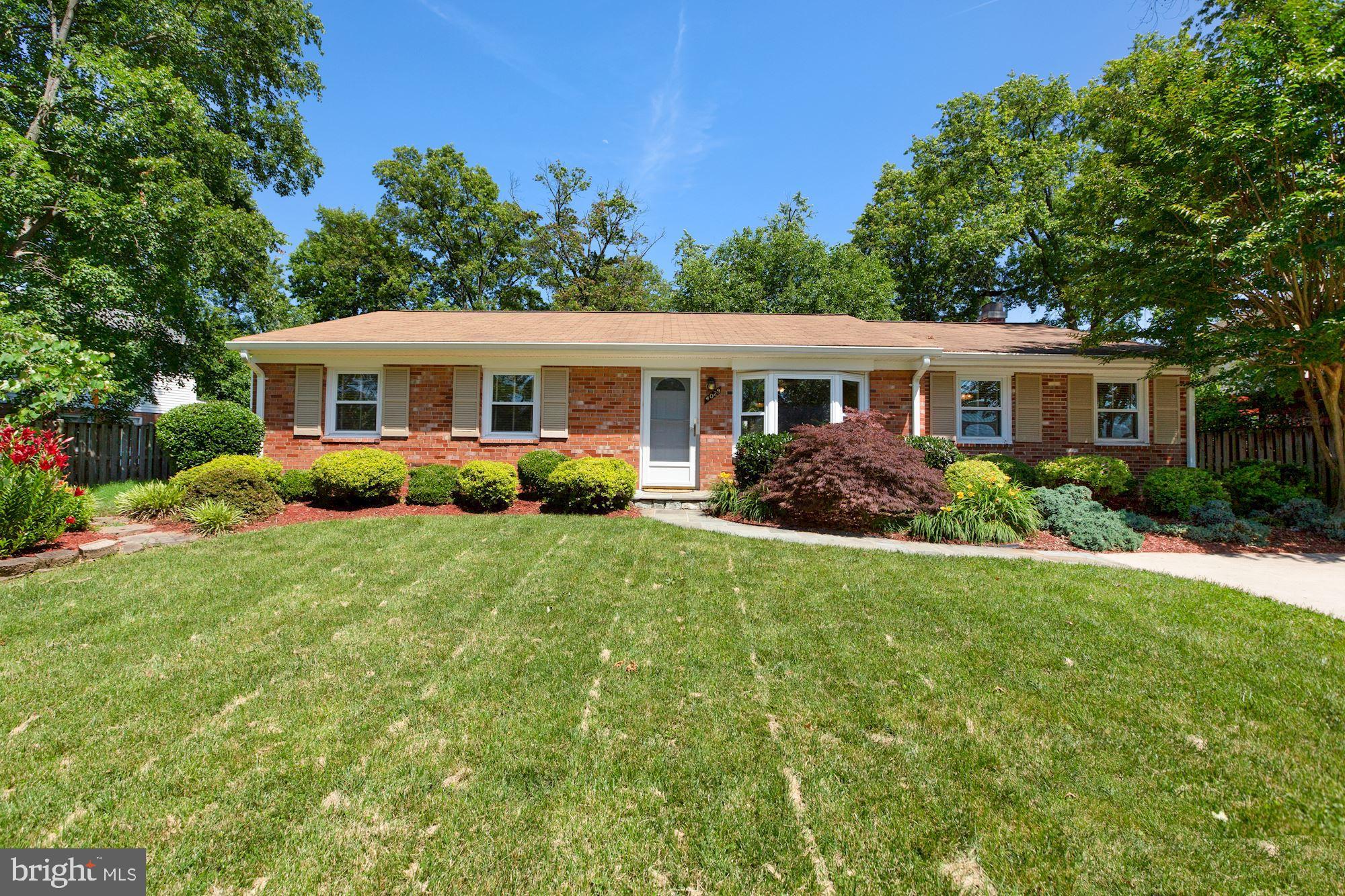 4029 Mapleton Drive Chantilly, VA 20151 - Photo 1 of 35 Gallery Image 1