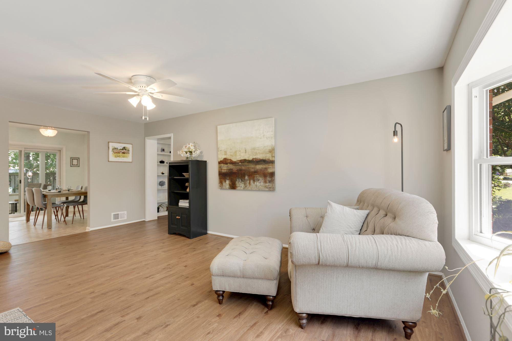 4029 Mapleton Drive Chantilly, VA 20151 - Photo 6 of 35 Gallery Image 6