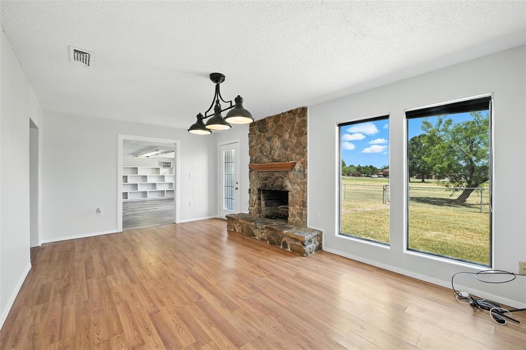 236 Half Moon Way Runaway Bay, TX 76426 - Photo 12 of 36