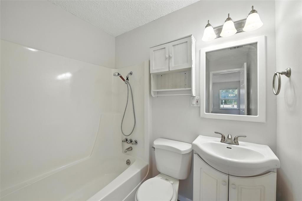 236 Half Moon Way Runaway Bay, TX 76426 - Photo 22 of 36